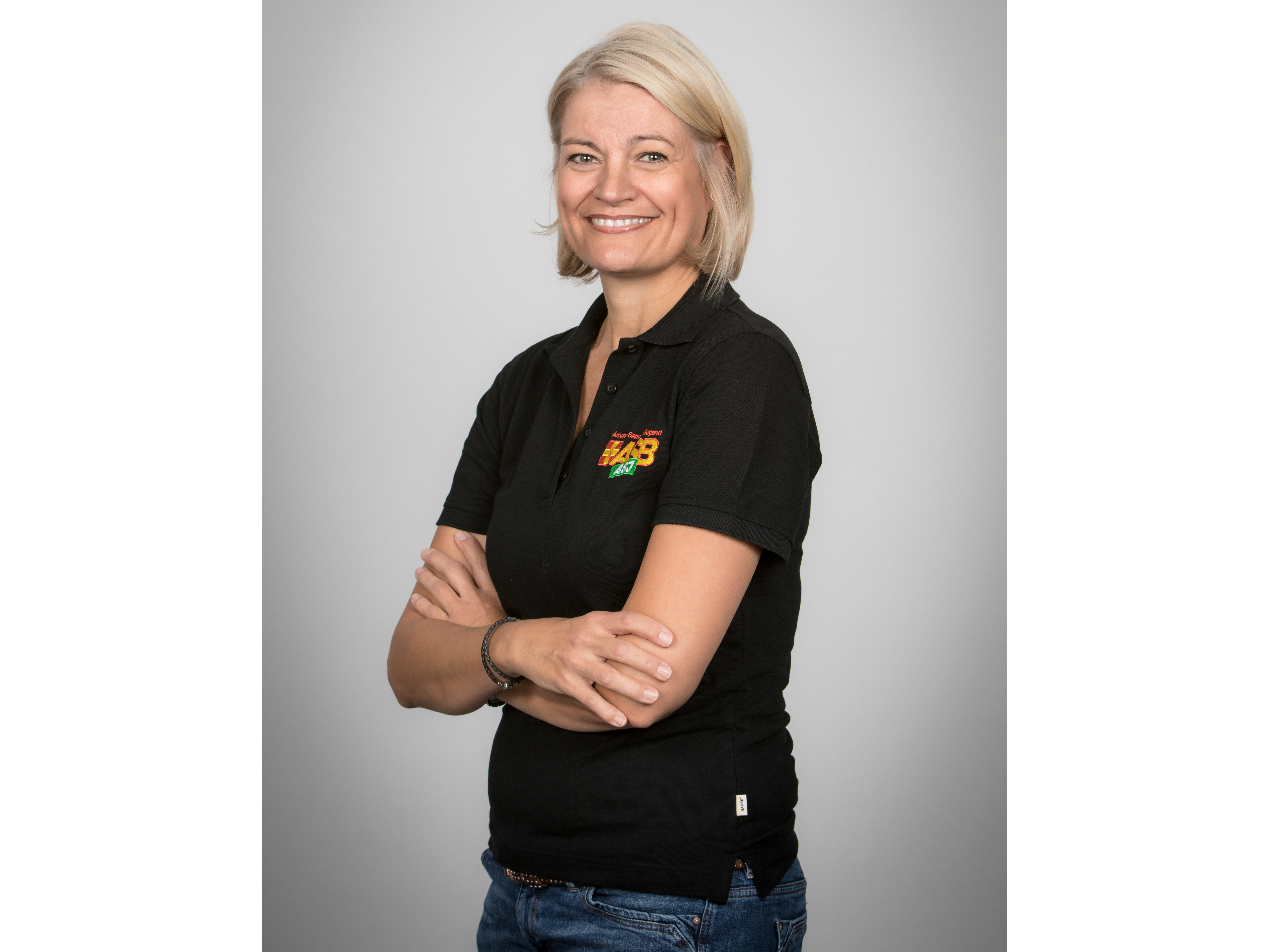 Christiane Ross - Assistentin Bundesjugendbüro.png Christiane Ross - Assistentin Bundesjugendbüro.png