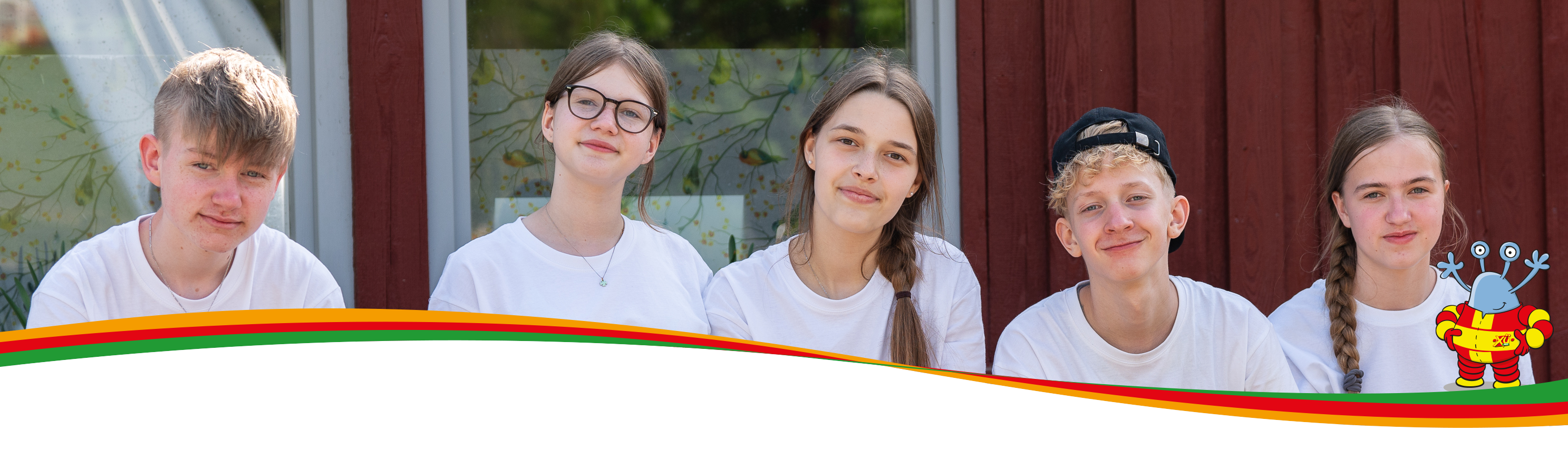 Header 4 in weißem Shirt mit XÜ.png