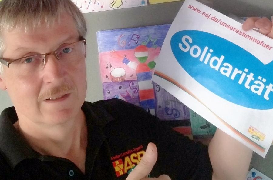 Herbert mit Sprechblase Solidarität