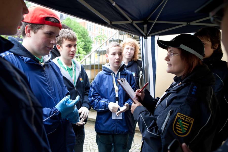 BJW 2010 - Stationen Erste-Hilfe-Wettbewerb - Fotos: ASJ/Barbar Bechtloff BJW 2010 - Stationen Erste-Hilfe-Wettbewerb - Fotos: ASJ/Barbar Bechtloff