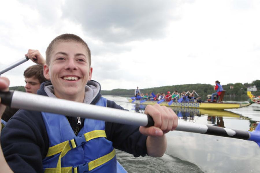 Rudern im Drachenboot bei der Dreimuskeltour